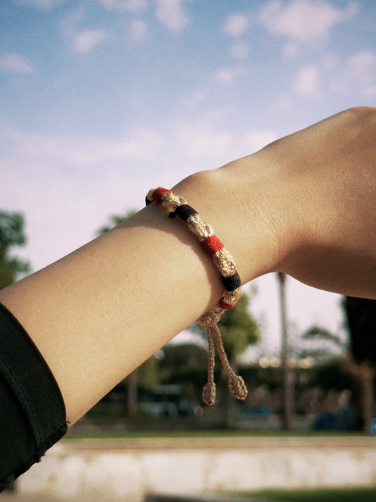 Bracelet Widad – Skalli Doré & Rouge Profond