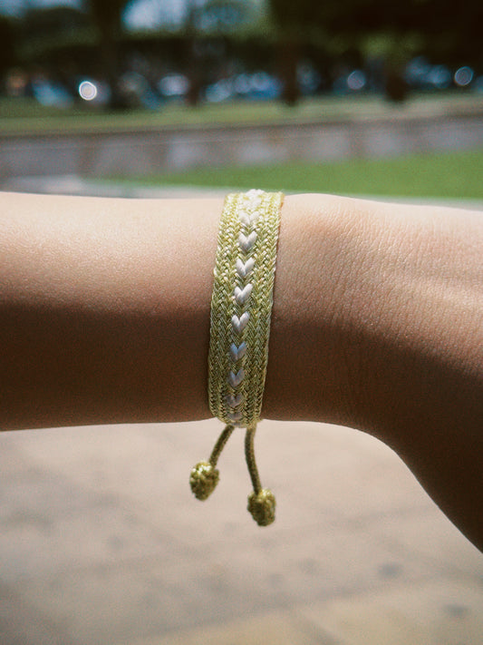 Orina – Sfifa Dorée & Soie Blanche